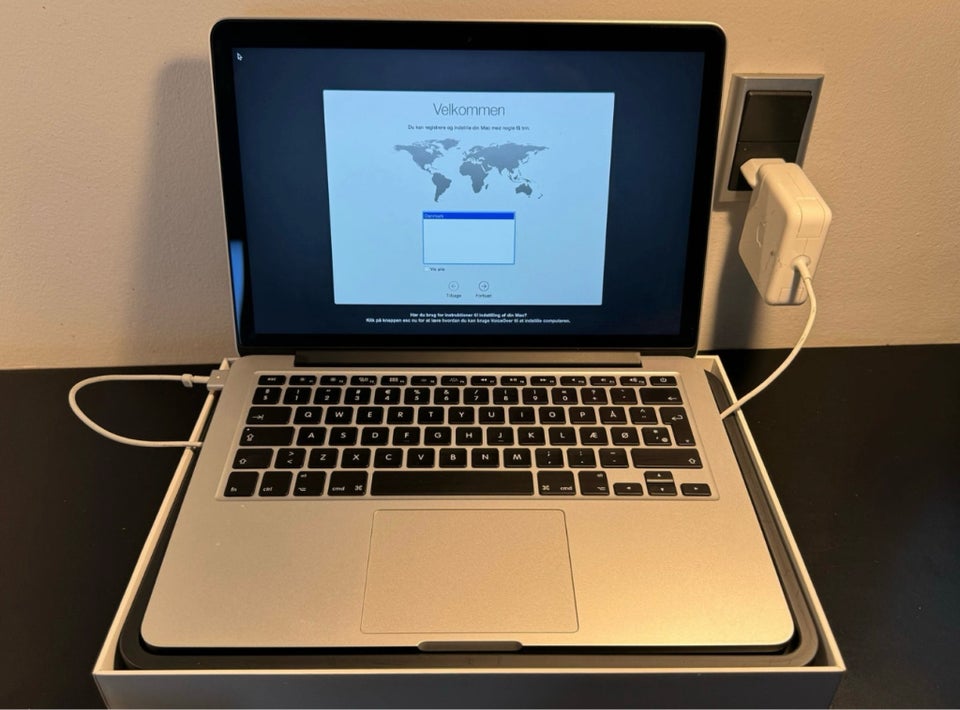 MacBook Pro, 13” MacBook Pro, 2,7