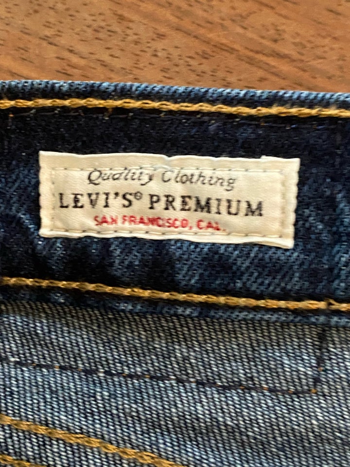 Jeans, Levis, str. 33