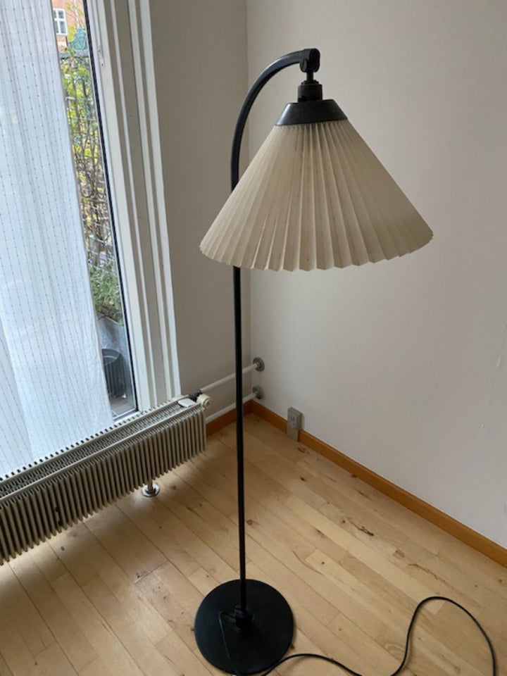 Standerlampe, Le Klint