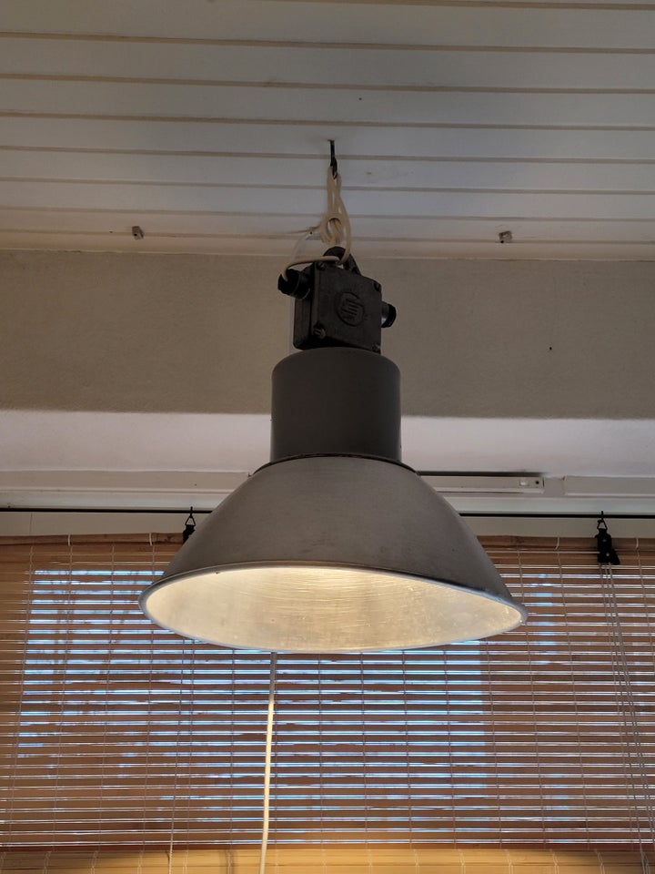 Anden loftslampe