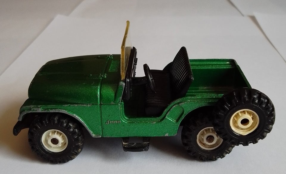 Modelbil, CORGI JEEP CJ-5, skala