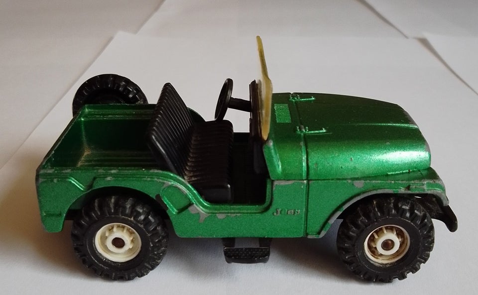 Modelbil, CORGI JEEP CJ-5, skala