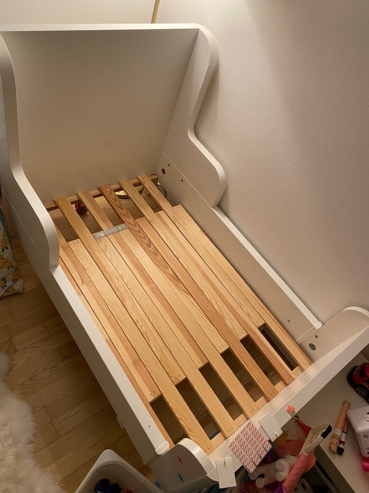 BUSUNGE bed model from IKEA