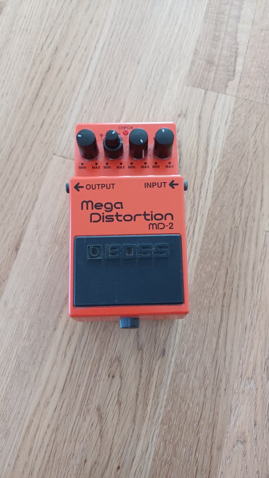 Distortion pedal, Boss MD-2 Mega