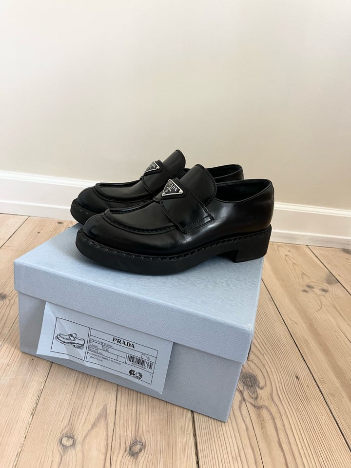 Loafers, str. 36, Prada