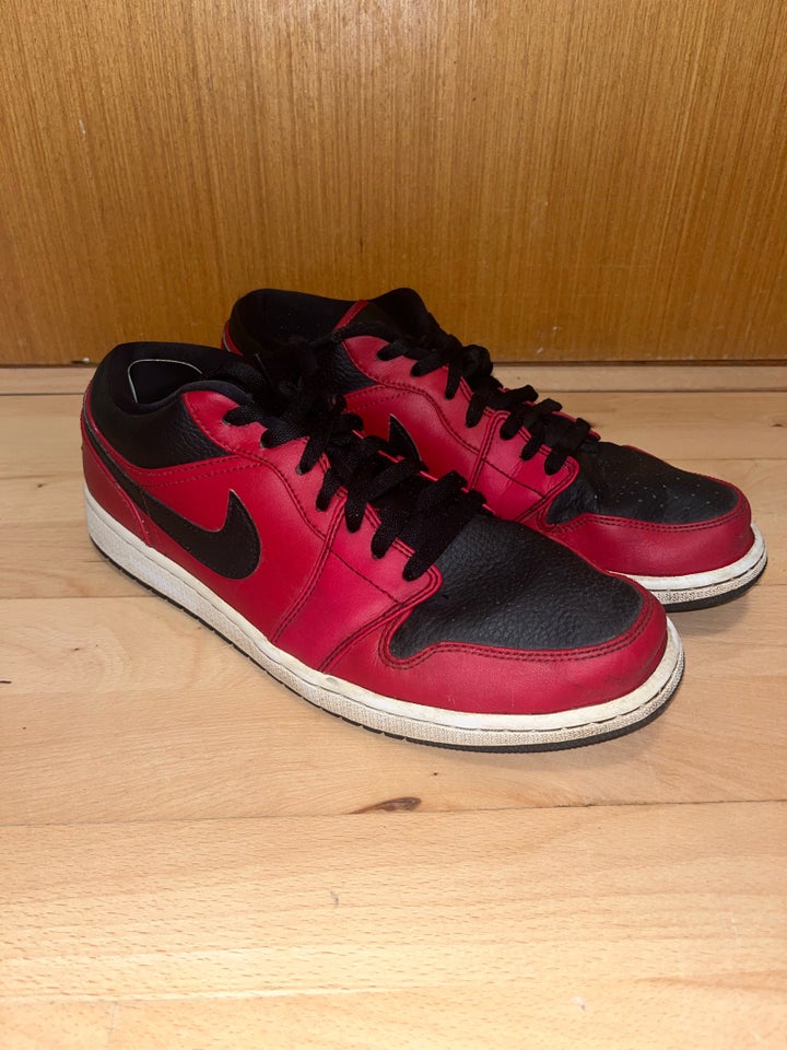 Sneakers, Nike Jordan 1, str. 47