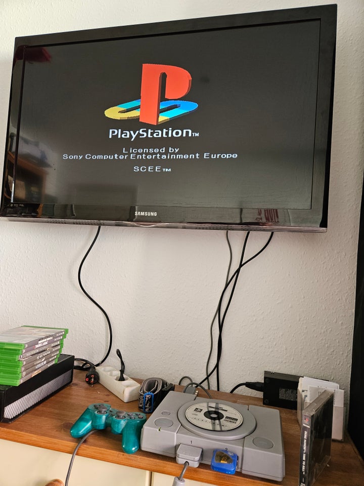 Playstation 1 SCPH-1002 God