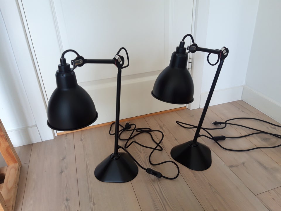 Anden arkitekt N205 bordlampe