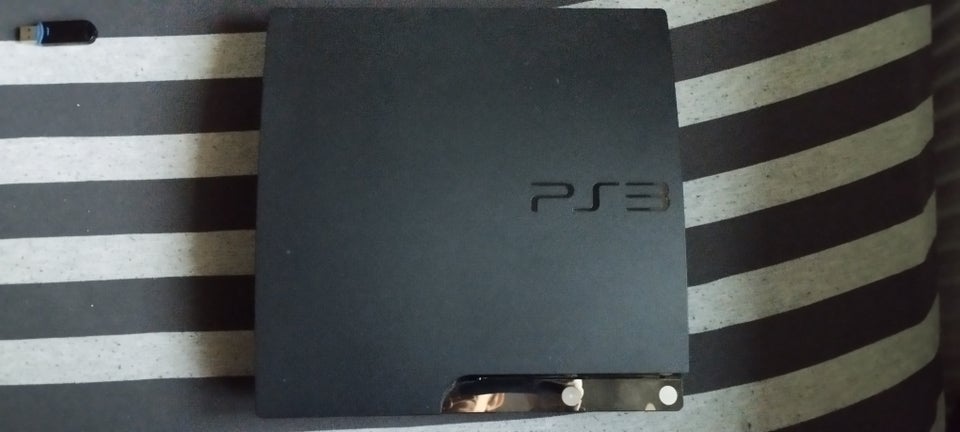 Playstation 3, Slim CECH-2004A,