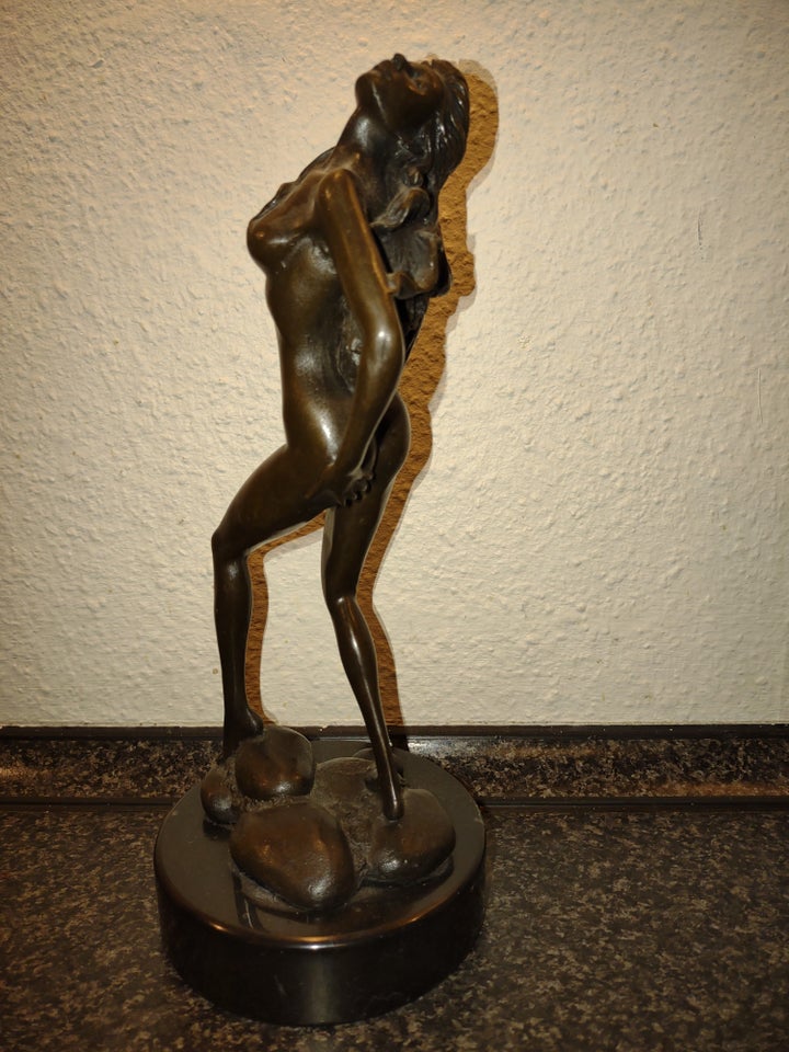 Bronze figur Aldo Vitaleh