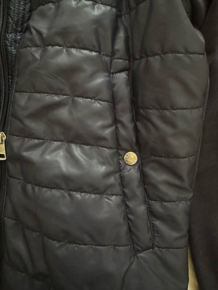 Jakke, Jakke , Moncler