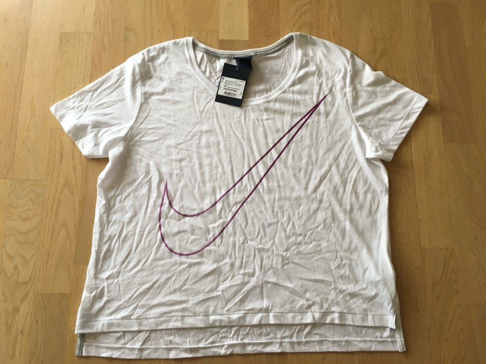 Bluse, Nike, str. findes i flere