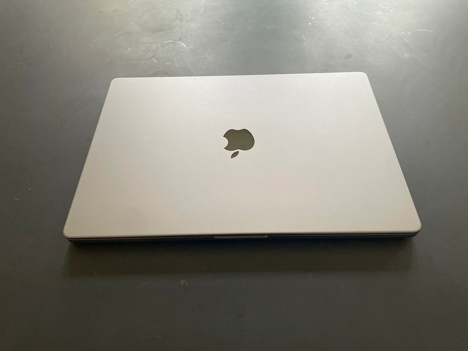 Apple Macbook pro 16"