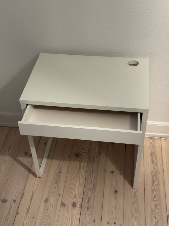 Skrive-/computerbord, Ikea