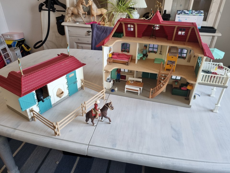 Dukkehus, Schleich horse club