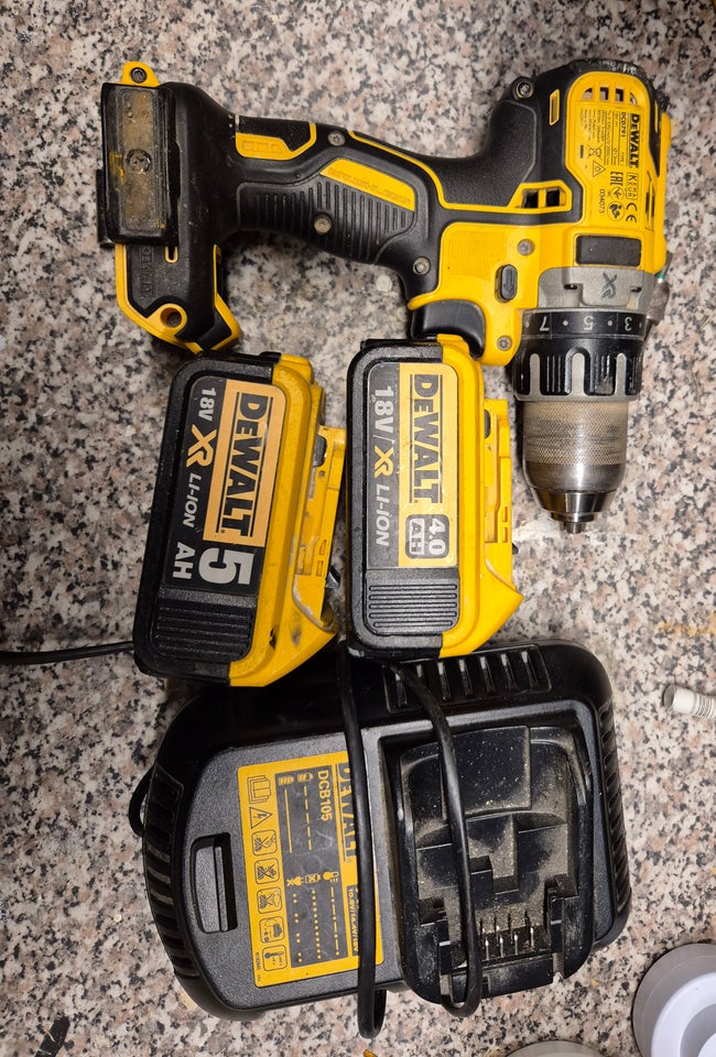 Skruemaskine Dewalt dcd791