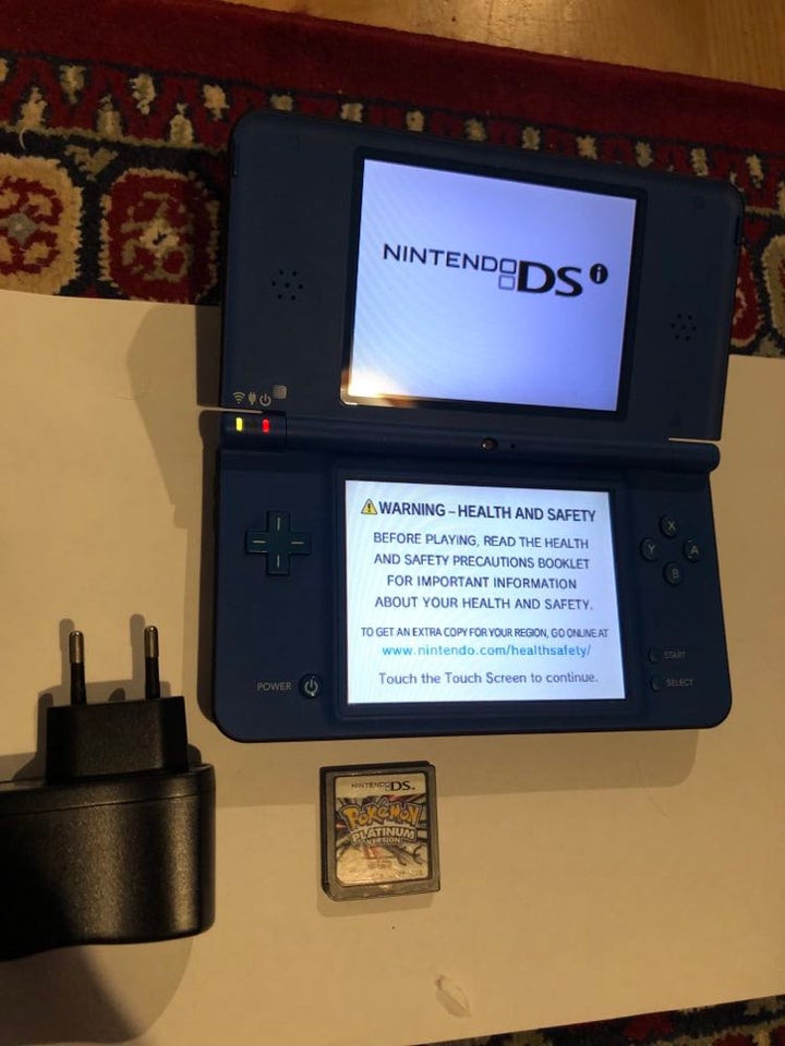 Nintendo DSI XL + Pokemon