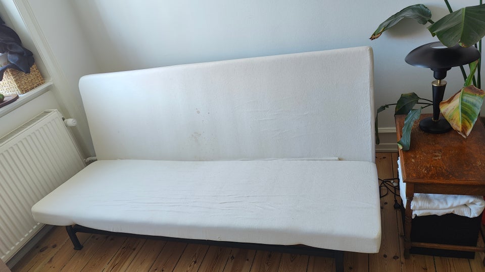 Futon, b: 120 l: 190