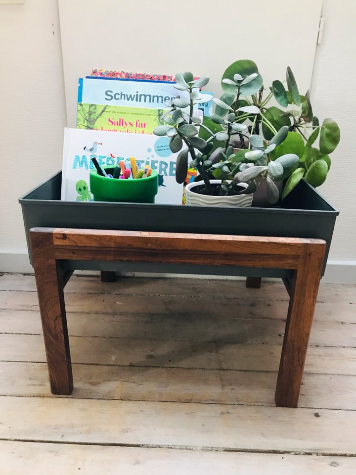 Plante- eller bogkasse