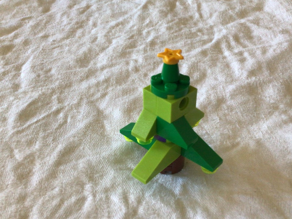 Lego Friends Christmas Tree