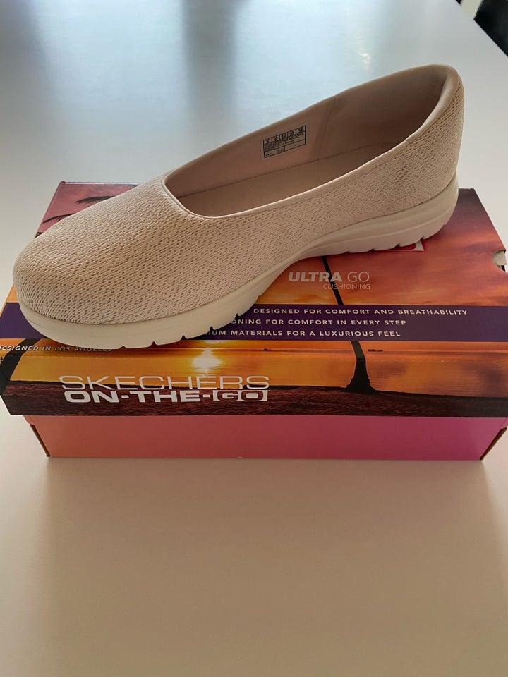 Ballerinasko, str. 39, Skechers