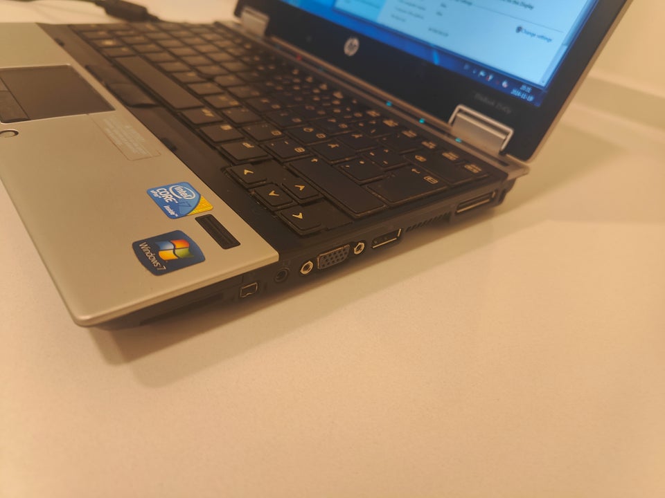 HP EliteBook 2540p, i7 2.13 GHz, 4 GB