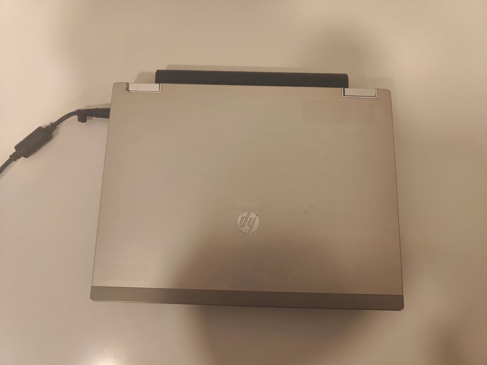 HP EliteBook 2540p, i7 2.13 GHz, 4 GB