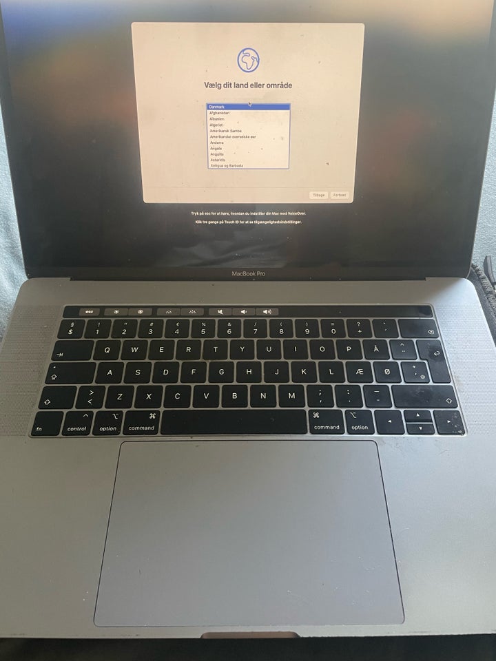 MacBook Pro 15” touchbar 22