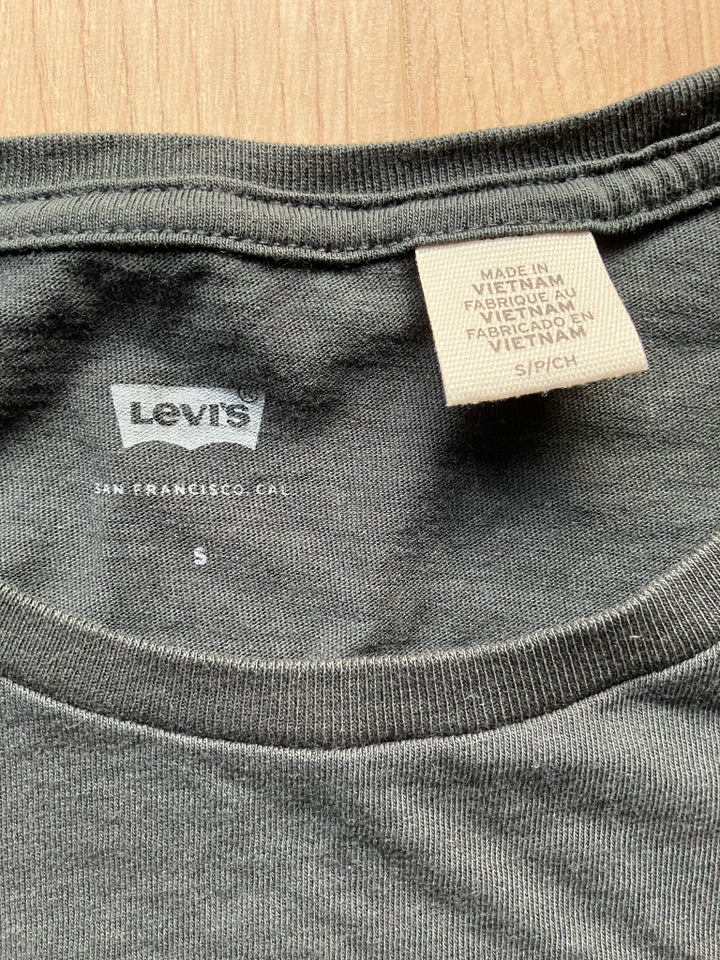 T-shirt, Levis, str. 38