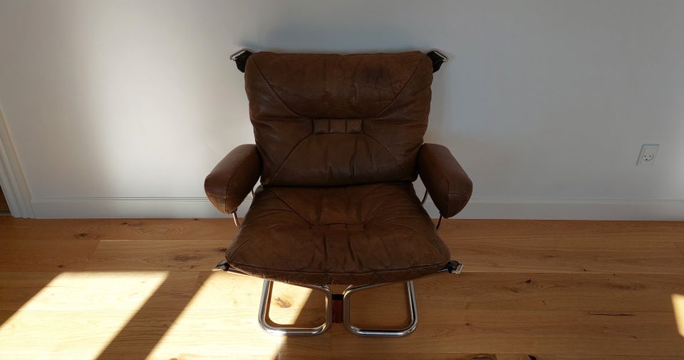 Relling, Wing Chair by Harald