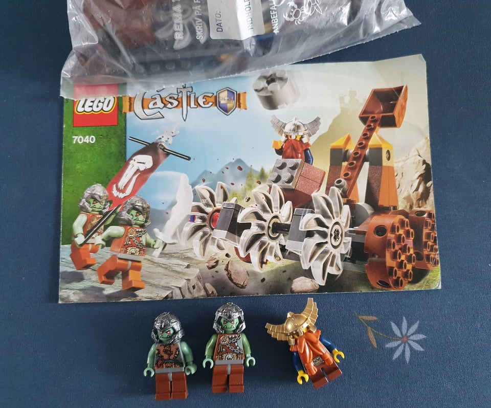 Lego Castle, 7040