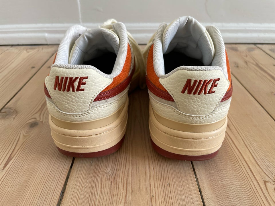 Sneakers, str. 38, Nike