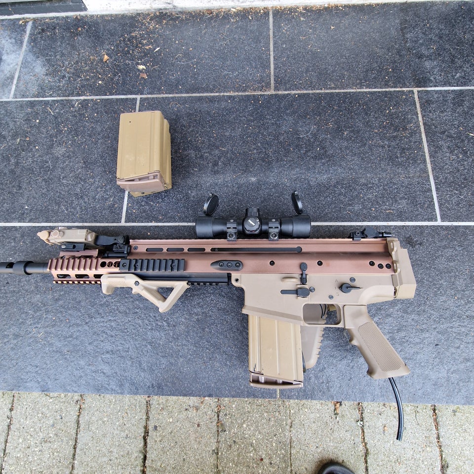 Hardballvåben SCAR-H HPA