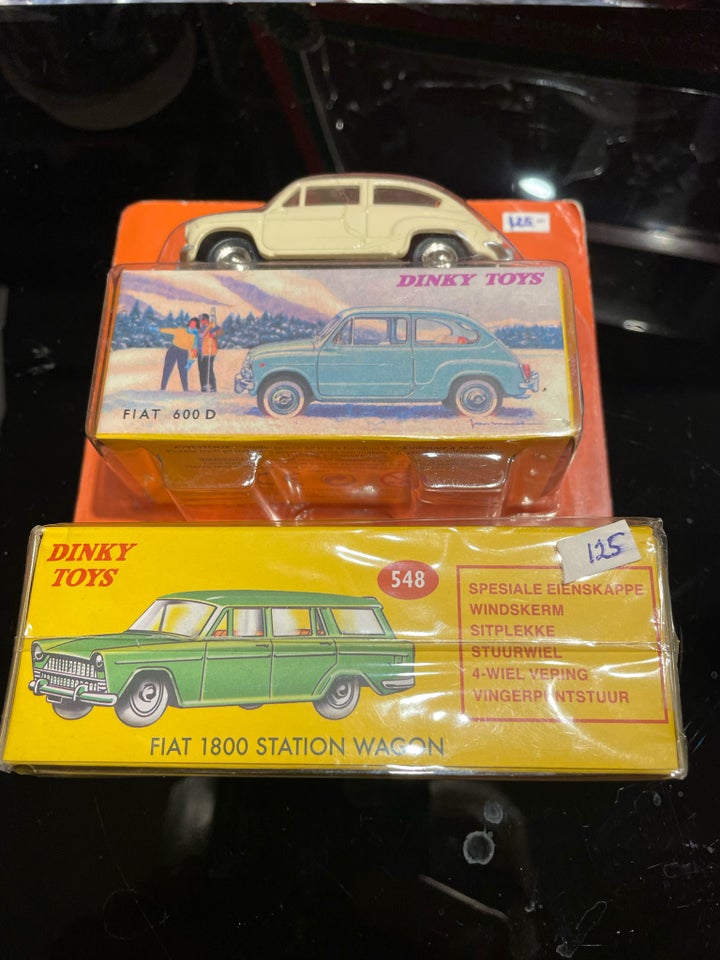 Modelbil, Dinky Toys Fiat 600D og