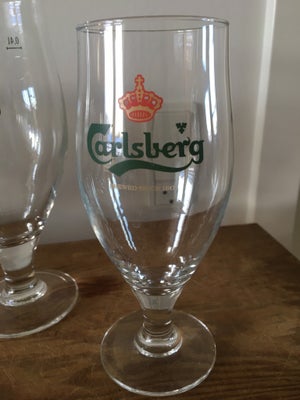 Glas Tuborg Carlsberg på fod 4