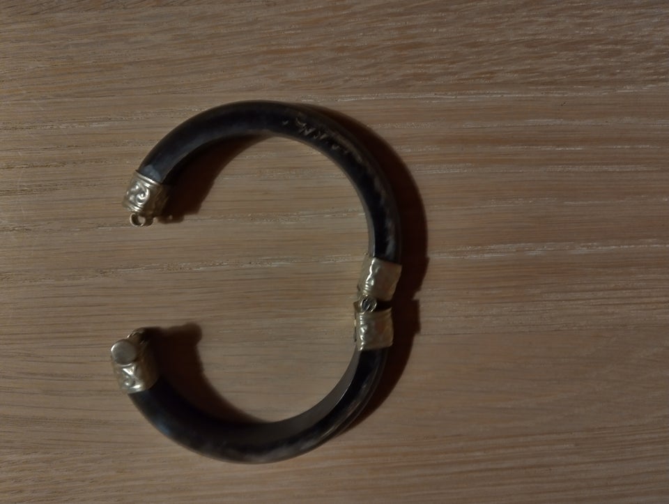 Armring, andet materiale