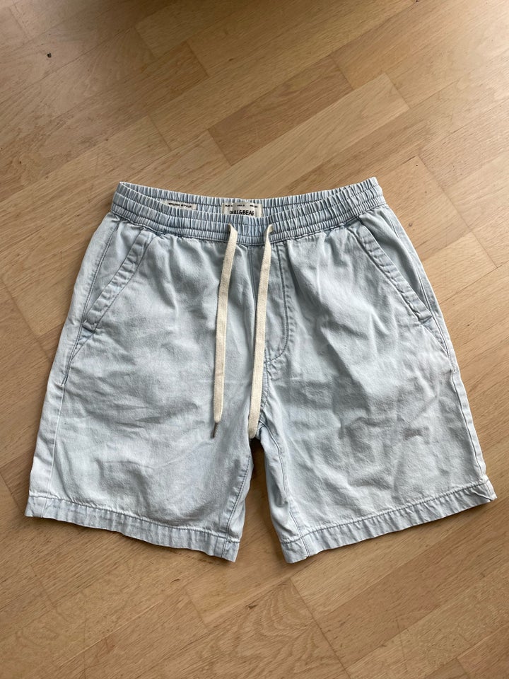 Shorts, Pull  Bear, str. findes i