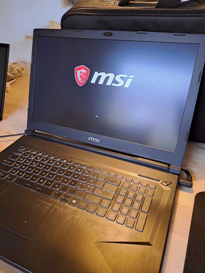 MSI GP73 Leopard 8RE, Intel Core i7