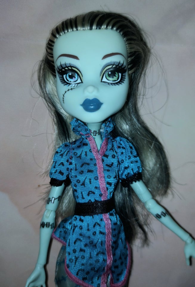 Andet, Monster High Scaris Frankie