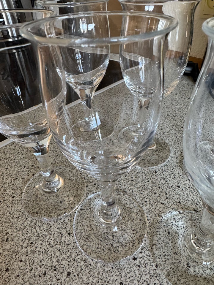 Glas, Rødvin glas og hvidvin glas,