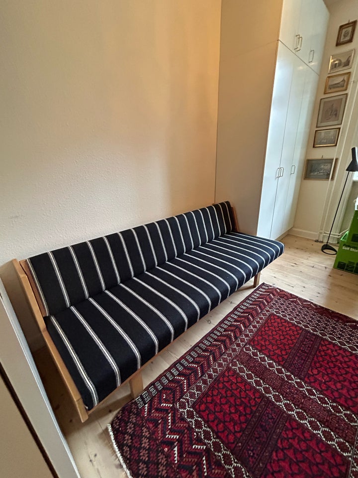 Hans J. Wegner, GE258 , Sovesofa