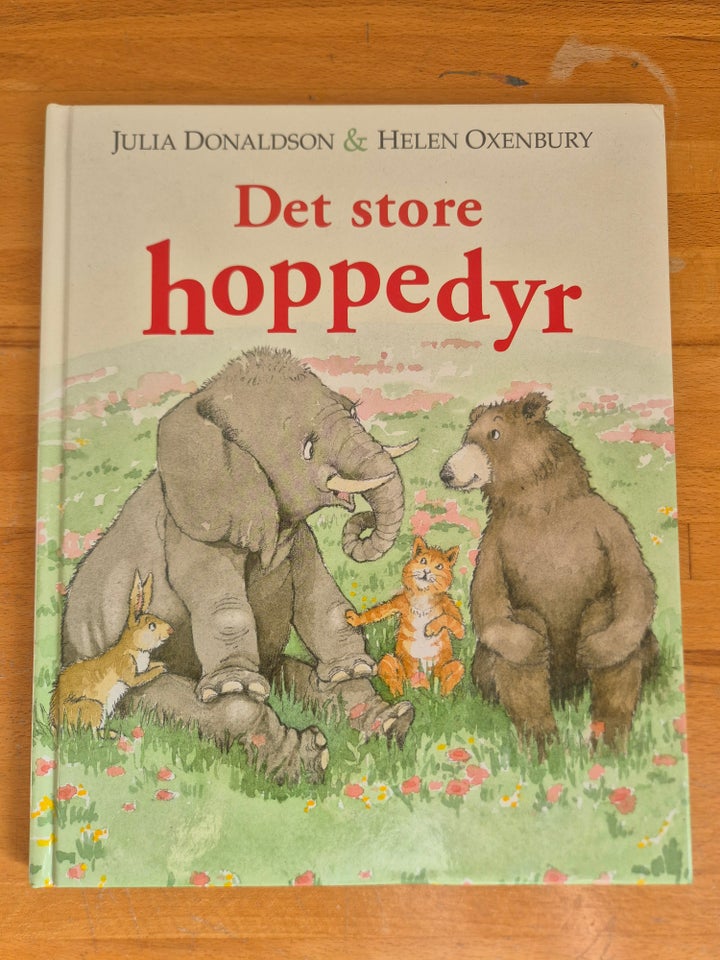 Det store hoppedyr, Julia