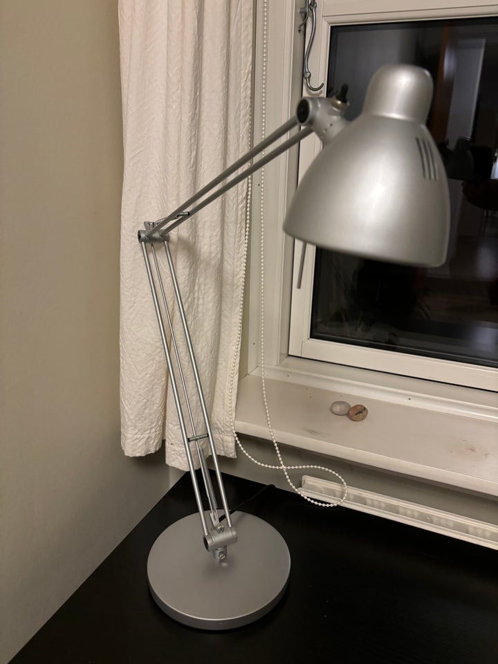 Skrivebordslampe, Ikea