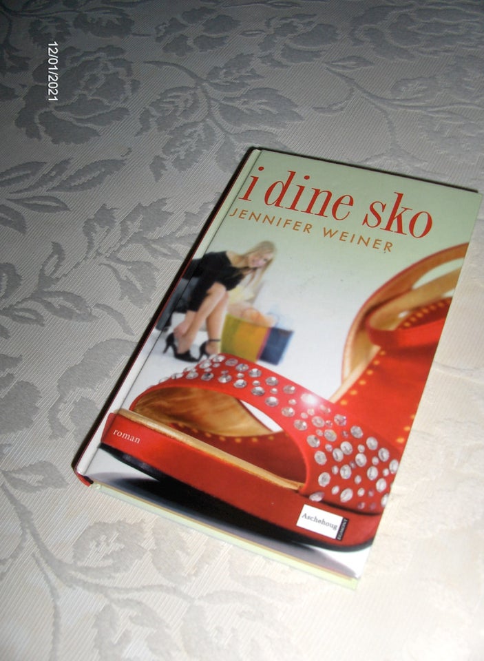 I dine sko, JENNIFER WEINER, genre: