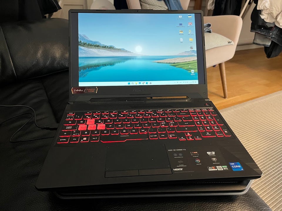 Asus F15 FX506HE-HN001W , Perfekt