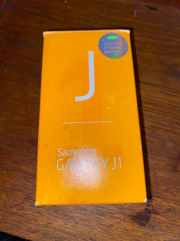 Samsung Galaxy J1, 4 GB , God