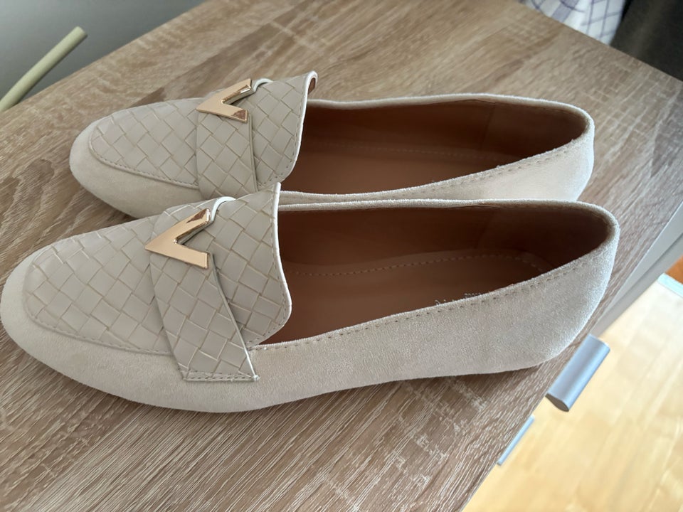 Loafers, str. 39, Beige