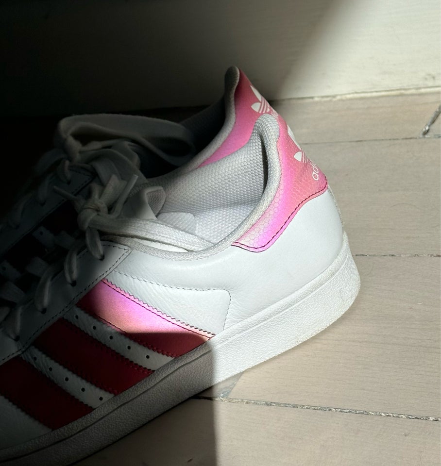 Sneakers str 385 Adidas