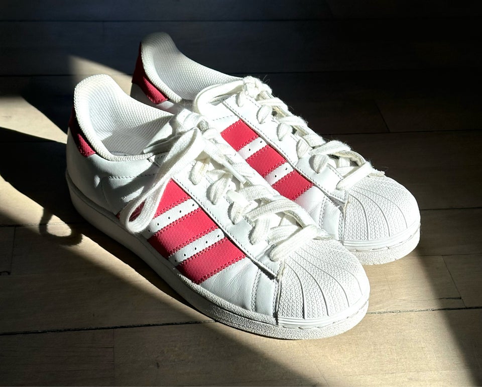 Sneakers str 385 Adidas