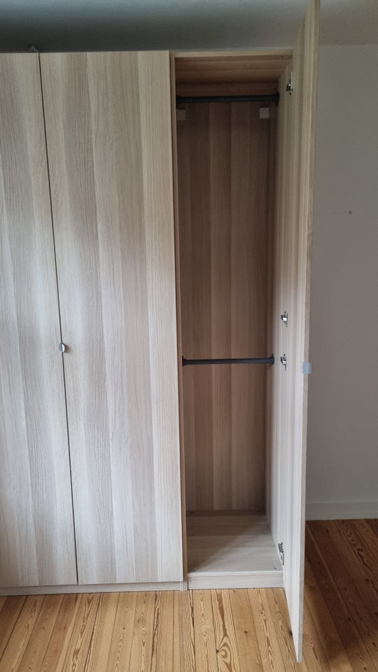 Garderobeskab, Ikea, b: 150 d: 58 h: